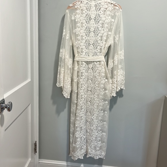 Boho Lace Robe - Picture 7 of 9